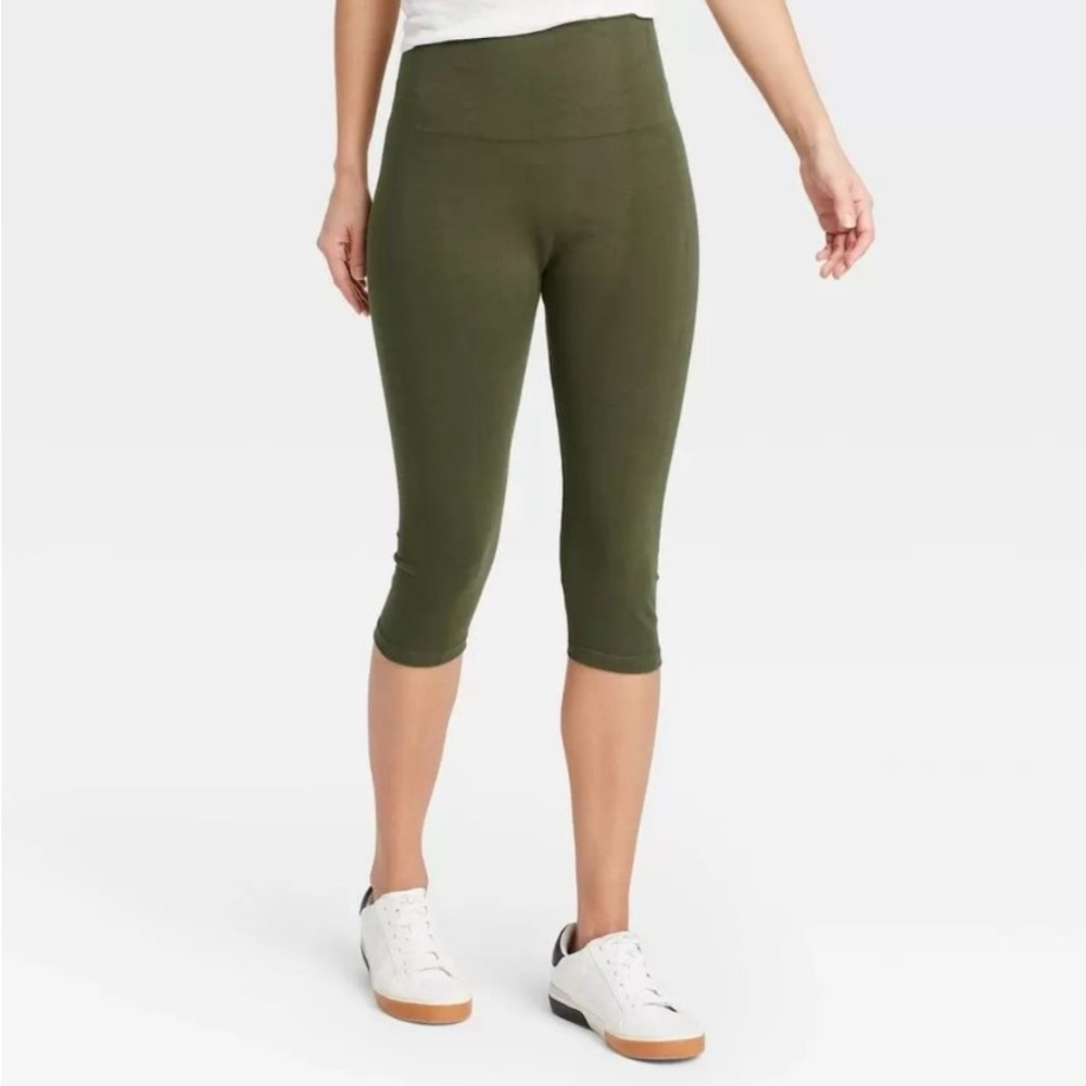 New! A New Day Cotton Blend High Waisted Capri Seamless Leggings Olive Green